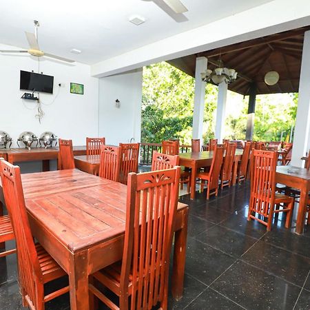 Yala Rich Lodge Tissamaharama Esterno foto